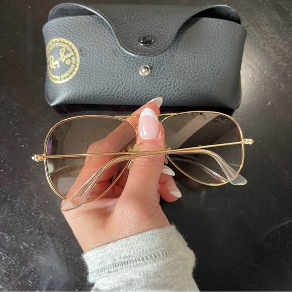 worn less than 5 times ray ban aviator sunglasses
originally $188 - Picture 9 of 9
